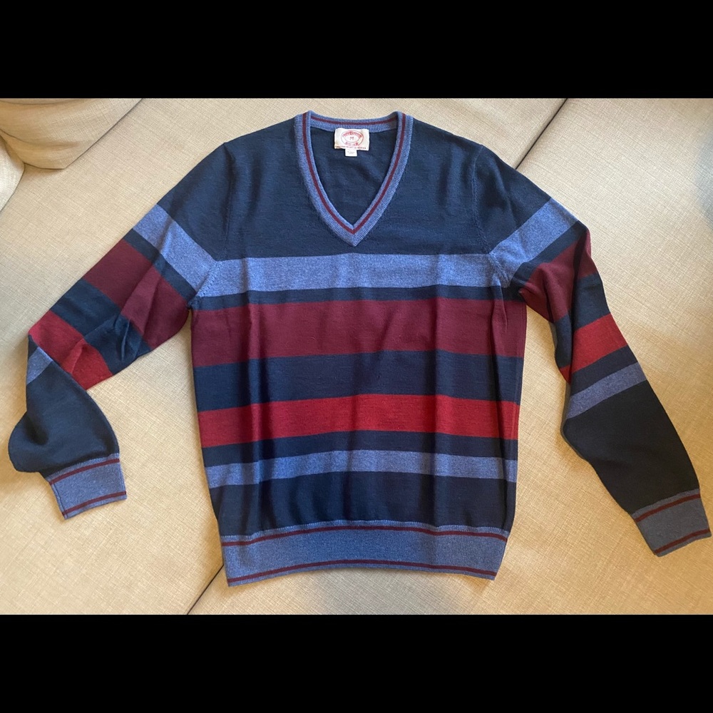 V neck vintage brooks brothers sweater